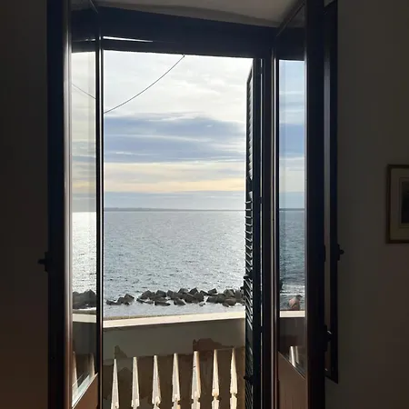 Dimora Sul Mare - Levante Apartment *